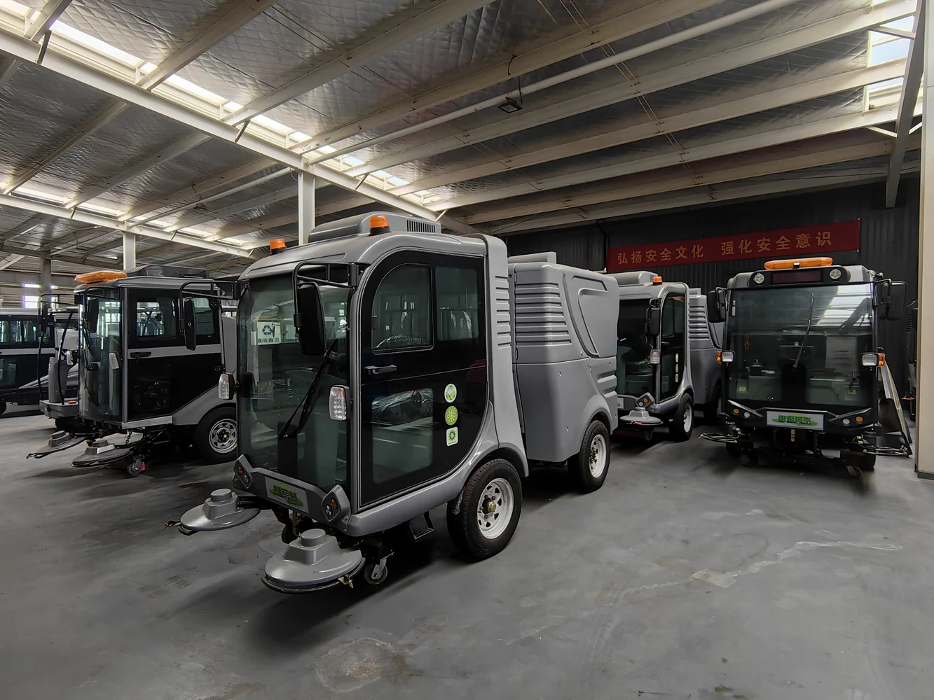 Electric sweepers prepared in a workshop